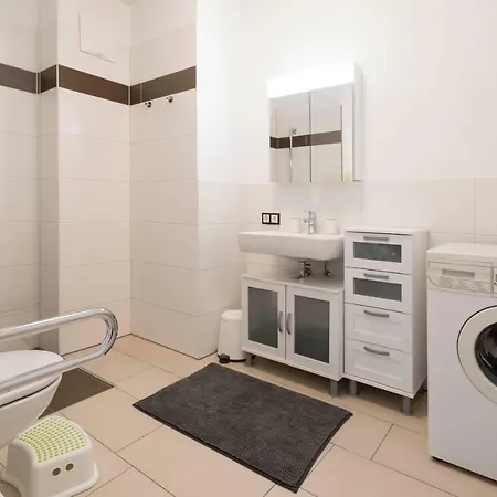 Barrierfree 3-room-flat Top4
